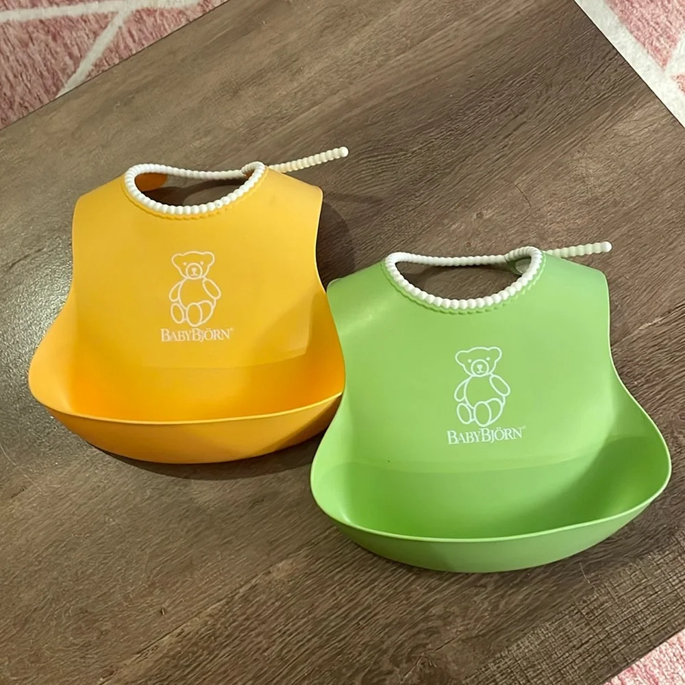 BabyBjorn 2 Baby Bibs Feeding Washable Silicone Material Front Catch Infant - Picture 2 of 12